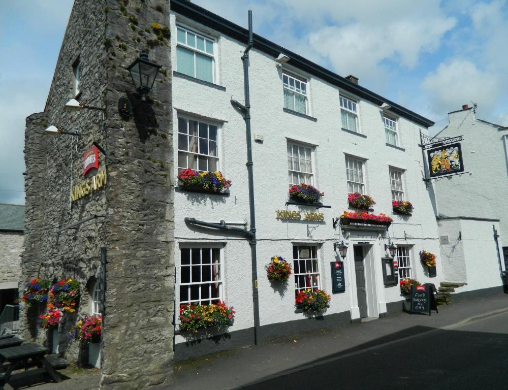 Kings Arms Hotel Holme  Exterior photo